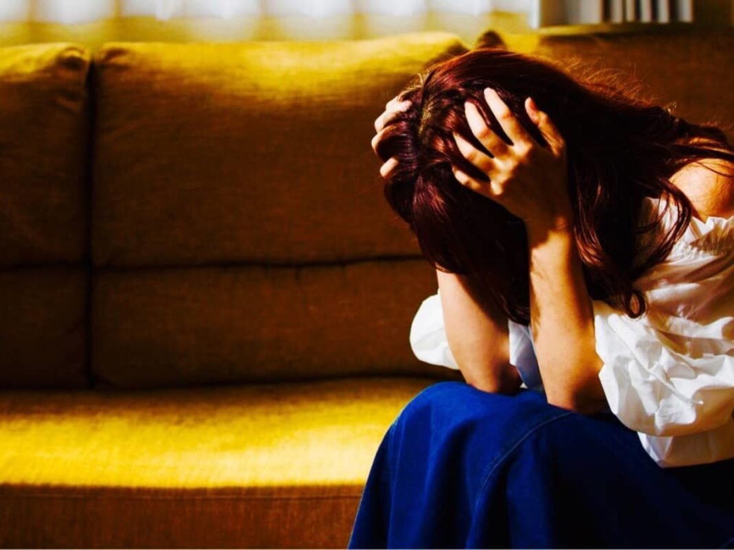 3 Signs You Are Being Emotionally Blackmailed 3 Signs You Are Being Emotionally Blackmailed