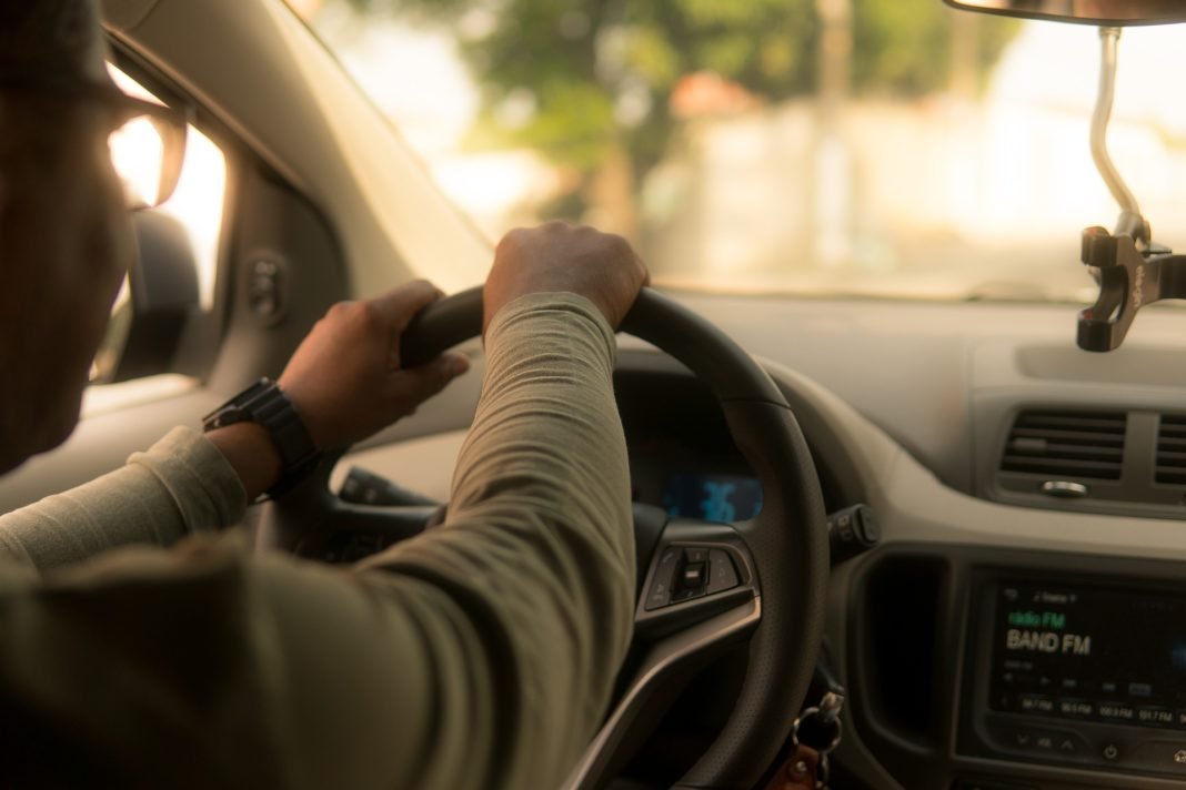 9 Essential Safety Tips For Ride-Hailing Users 9 Essential Safety Tips For Ride-Hailing Users