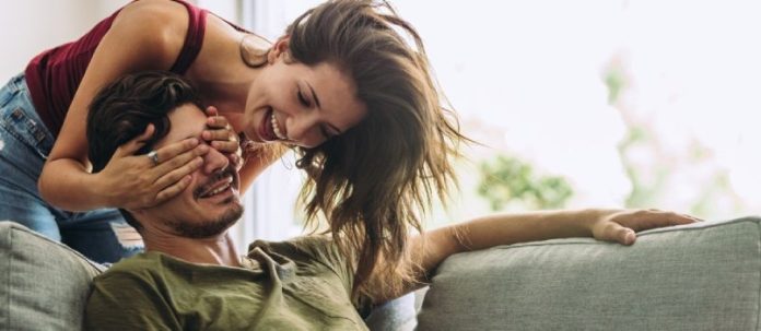 7 ways spouses can build stronger relationships