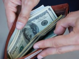 10 Things that you should never do with your money