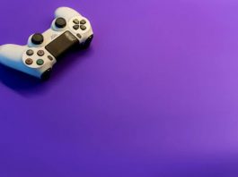 5 Ways you can make money playing games (2024)