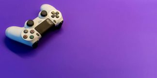 5 Ways you can make money playing games (2024) 5 Ways you can make money playing games (2024)